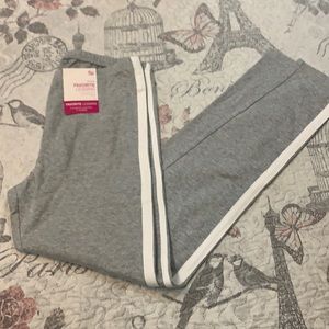 NWT SO gray leggings with white stripe